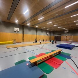 Geräteturn-Wettkampf der 1. Klassen Geräteturn-Wettkampf der 1. Klassen
